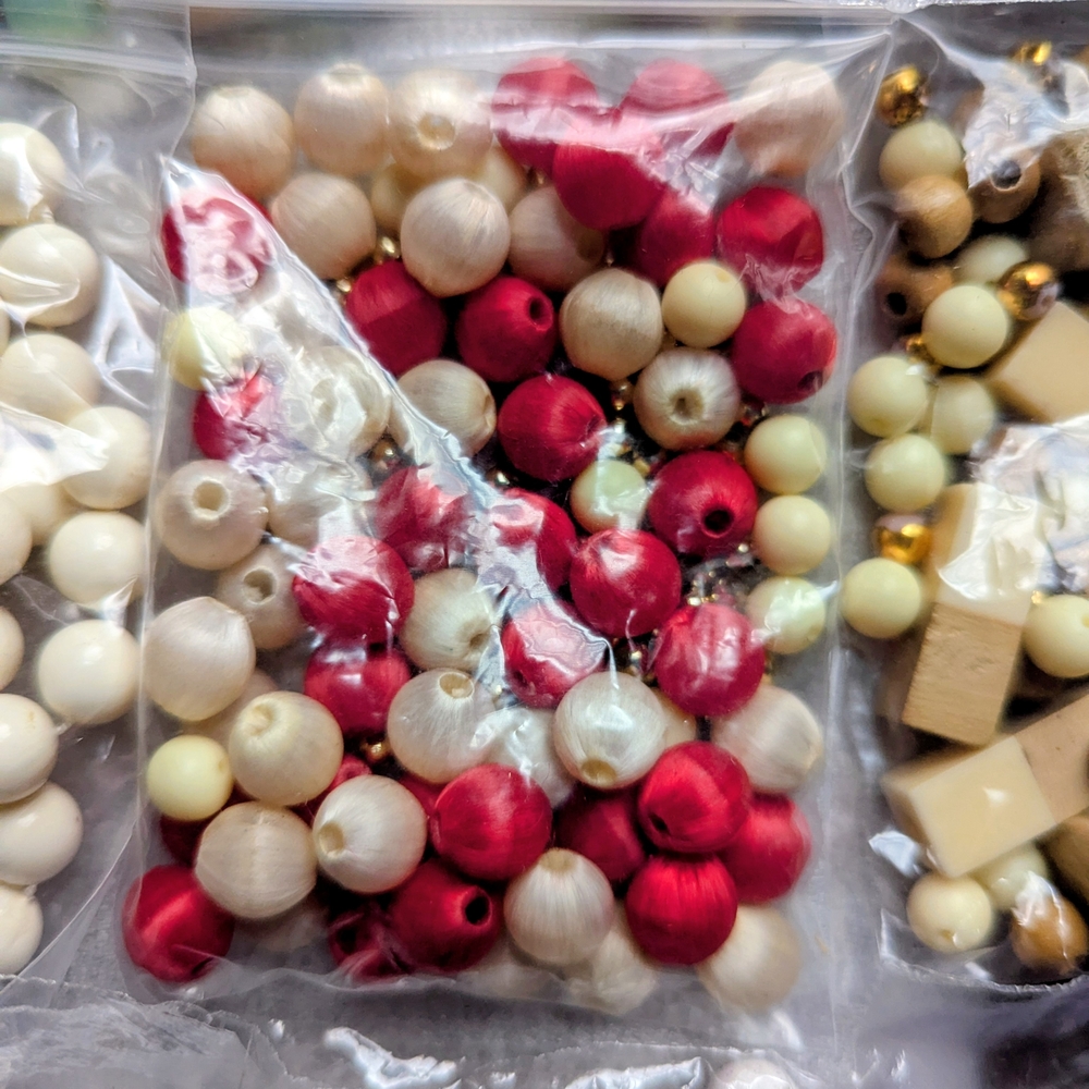 Colorful Bead Collection for Crafting - Picture 12 of 15